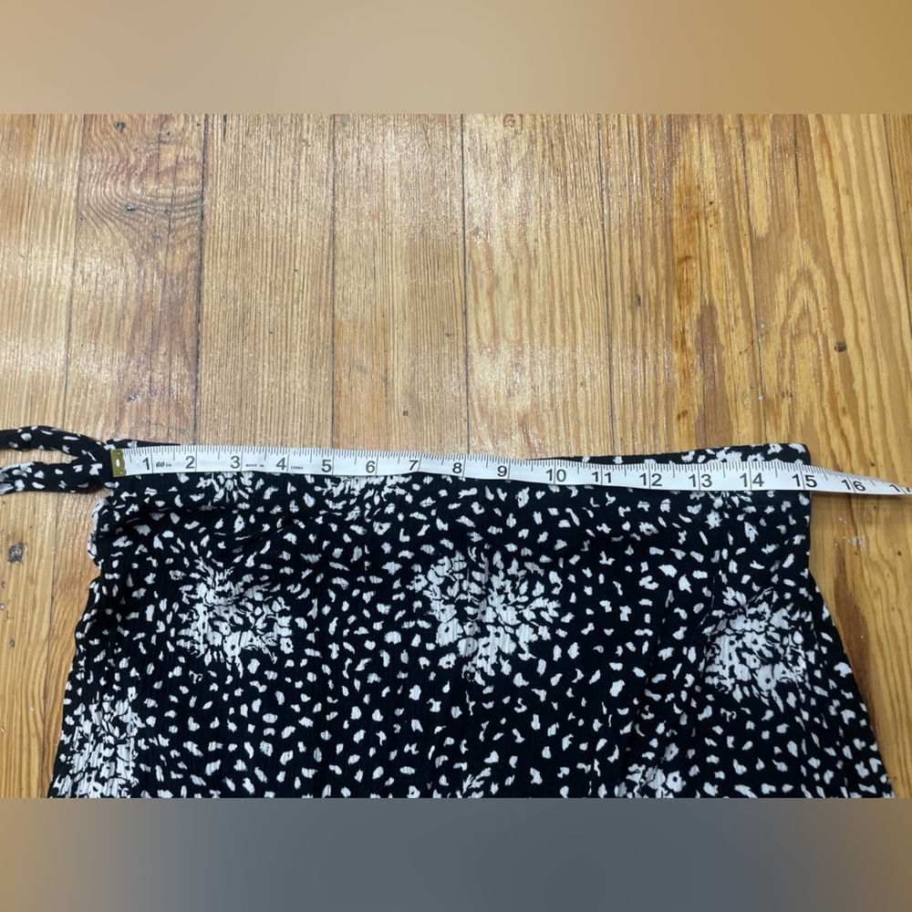 Black and white floral skirt - Picture 6 of 9
